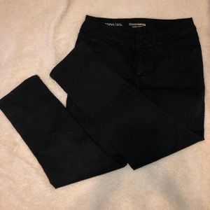 Black High-Rise skinny jeans